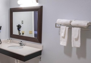 SNK - Princess Suite with Jacuzzi