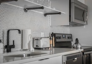 SoBro Guest House by Black Swan - ADA Flat (4)