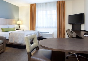 Sonesta Simply Suites Charlotte University