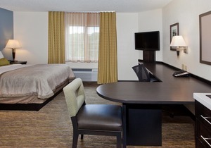 Sonesta Simply Suites Charlotte University