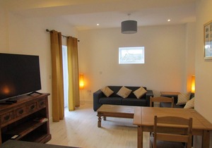 Spacious 2 bed flat with free Parking in Rottingdean