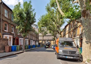 Spacious 2 Bed House, Sleeps 6 nr Kennington