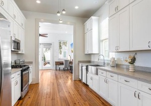 Spacious 3BR Garden District Home w Pool & Balcony