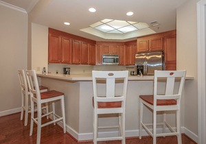 Spacious 3br Villa, 3 Minute Walk to Beach, Large Screened Porch