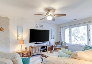 Spacious all-suite villa with lagoon views, screened porch, and shared pool