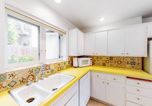 Spacious and Charming Saint Malo Beach Retreat with tons of amenities