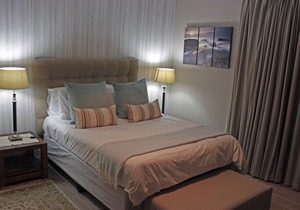 Spacious and Modern 2 Bedroom Apartment in Green Point