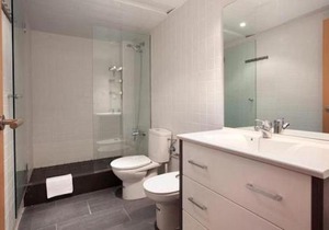 Spacious apartment for families near Park Guell