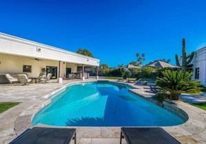 Spacious backyard with amazing casita