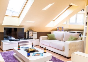 Spacious design loft in beautiful neighborhood