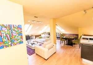 Spacious design loft in beautiful neighborhood