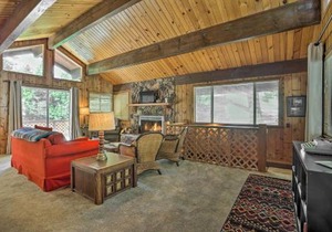 Spacious Family Cabin Less Than 1 Mi to Lake Gregory!