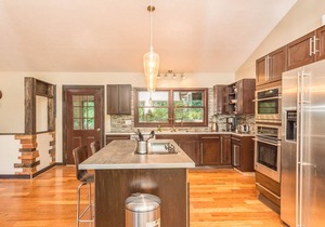 Spacious, Newly Renovated, Lake Junaluska Home surrounded by woods; pet friendly