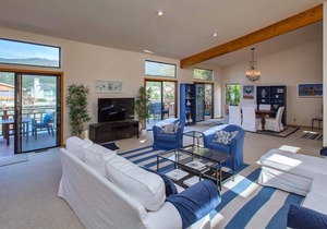 Spacious Seadrift Lagoon home