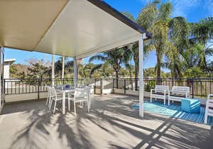 Spacious Townhouse with Large Balcony Close to the Beach