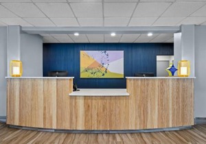 Spark by Hilton Selma