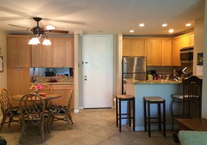 SPECIAL PRICES! "C" Bldg/Corner unit near Pool/Jacuzzi/Parking/Elevator