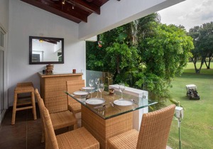 Spectacular Golf course views. Gated. Quiet. 15 min to SJO Airport