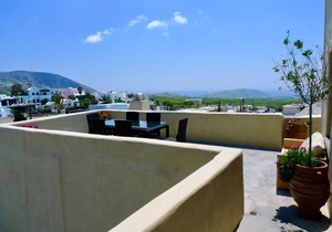 Spectacular Santorini villa- Car Rental included- Private & Spacious