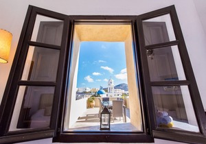 Spectacular Santorini villa- Car Rental included- Private & Spacious