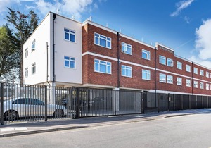 St Martins House Luxury Apartments Ruislip- Apt C