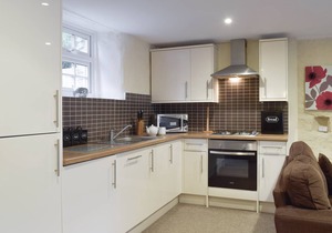 Stable Cottage - W42502