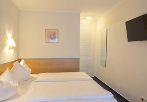 Standard Doppelzimmer - DAS Ebertor Hotel & Hostel