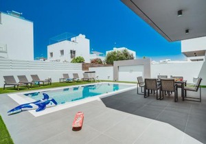 Stay in Style in Modern 3 Bedroom Villas Near Nissi Beach & Square
