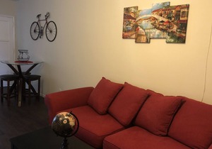 STAY IN THE HEART OF HERMOSA BEACH! 1/2 BLOCK FROM THE BEACH