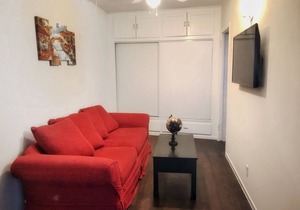 STAY IN THE HEART OF HERMOSA BEACH! 1/2 BLOCK FROM THE BEACH