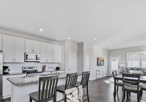 StaysByWalker 2BR TownHome | King Beds/Fenced Yard