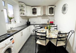 Stepney Green Comfy Double bed rooms 14