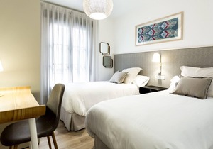 Steps away from the Maestranza bull ring is this 85 m2 two-bedroom apartment