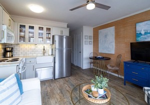 Steps from the Beach! Ocean View, Clean, Beautiful Villa by Coligny