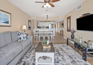 Steps from the ocean, spacious condo w/fitness center, indoor and outdoor pools, hot tub