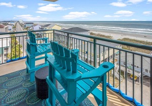 Steps from the ocean, spacious condo w/fitness center, indoor and outdoor pools, hot tub
