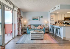 Steps to Boardwalk Condo with Pool in Myrtle Beach