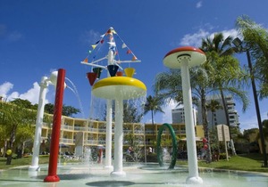 Steps to The Beach! 2 Serene Units, Near Botanical Garden, Boating, Fishing