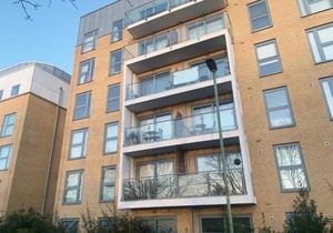 Stevenage New Town - Free Secure Parking by Comfy Workers