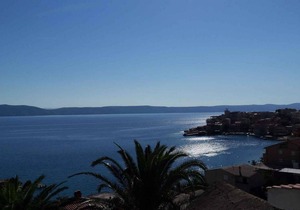 Studio 100 m from the beach