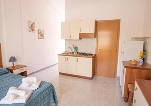 Studio 200 meters from the sea, wifi, self catering