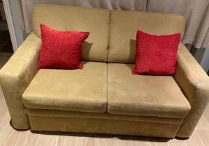 Studio Apartment - Entire Lower Ground Floor - Only 7 Mins Walk Kings Cross St Pancras Station