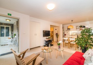 Studio Apartment in Villa Arta