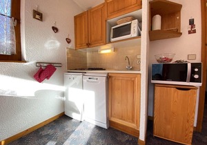 Studio cabine à Praz Sur Arly - Balcon, proche pistes et centre - 4 pers, parking, casier ski - FR-1-603-31