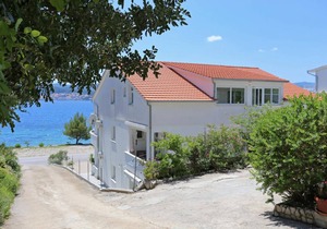 Studio flat near beach Kučište - Perna, Pelješac (AS-4545-a)