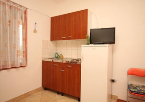 Studio flat with terrace Sušica, Ugljan (AS-8265-a)