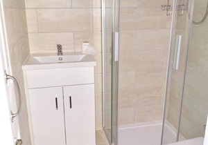 Studio for 2 (ground floor) in fashionable North Shore