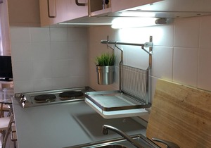 Studio In Beautiful Quiet Complex with AIR CON Communal Pool - FREE WIFI