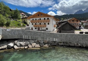 Studio 'Kuenz Dolomites 2' with Mountain View, Garden & Wi-Fi