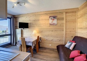 Studio rénové 2 étoiles, 4 pers, parking, La Toussuire - FR-1-417-112